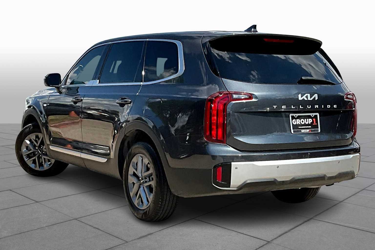 2024 Kia Telluride LX photo 10