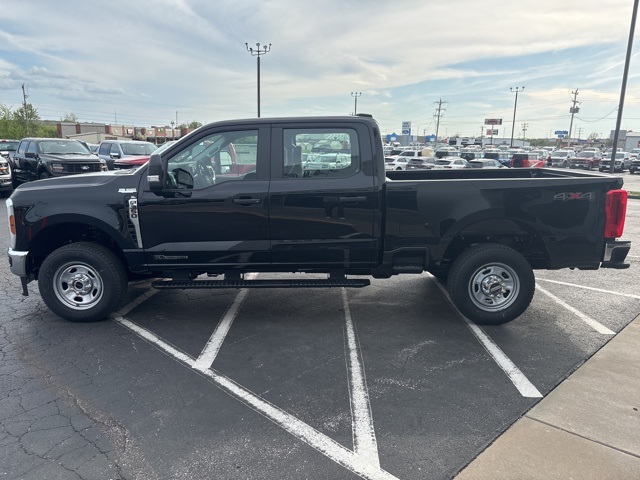 2025 Ford F-350 XL photo 3