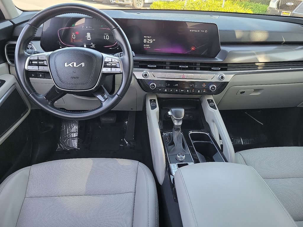 2023 Kia Telluride S photo 3