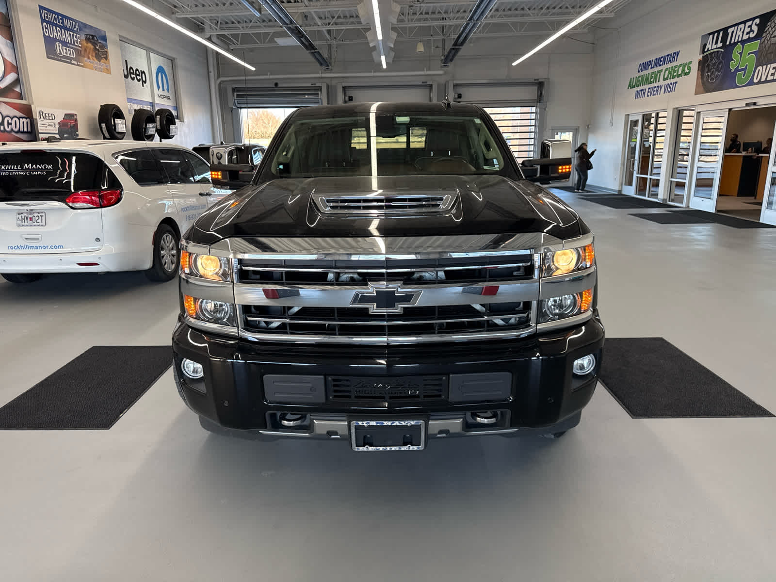 Used 2018 Chevrolet Silverado 2500HD High Country with VIN 1GC1KXEY0JF154292 for sale in Kansas City