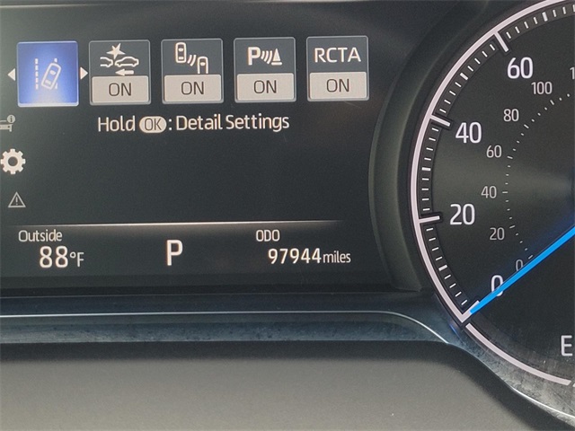 2022 Toyota Venza Limited photo 9
