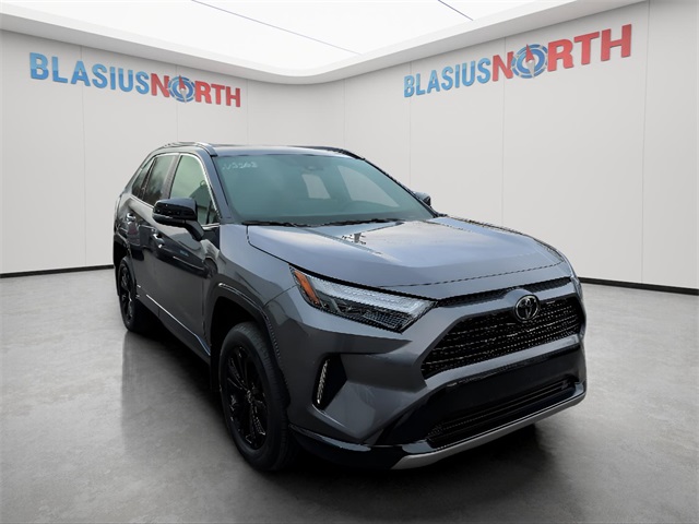 2025 Toyota RAV4 Hybrid XSE photo 3