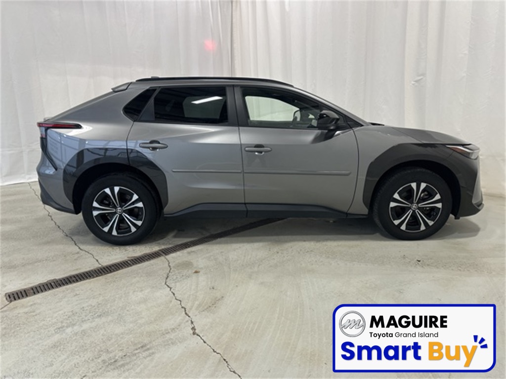 2023 Toyota bZ4X XLE photo 2