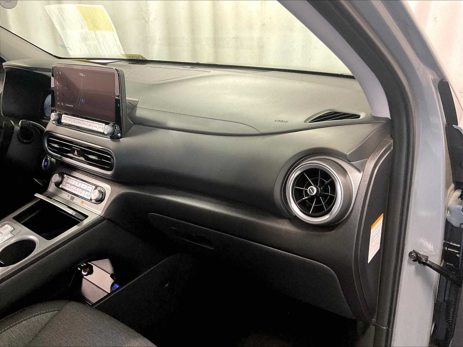 2023 Hyundai Kona Electric SEL photo 12