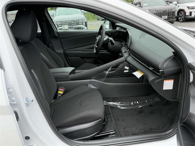 2025 Hyundai Elantra Hybrid SEL Sport photo 13