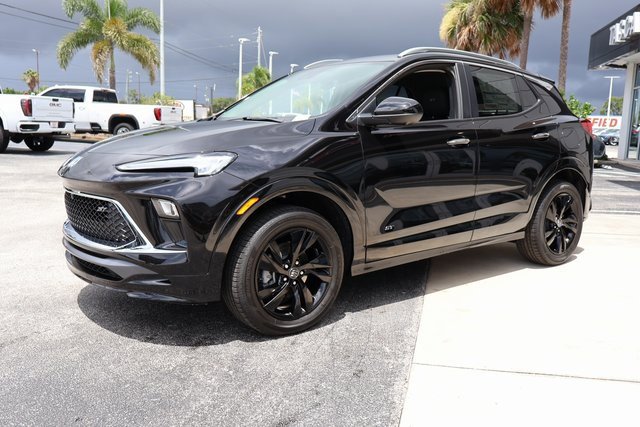 2026 Buick Encore GX Sport Touring photo 2