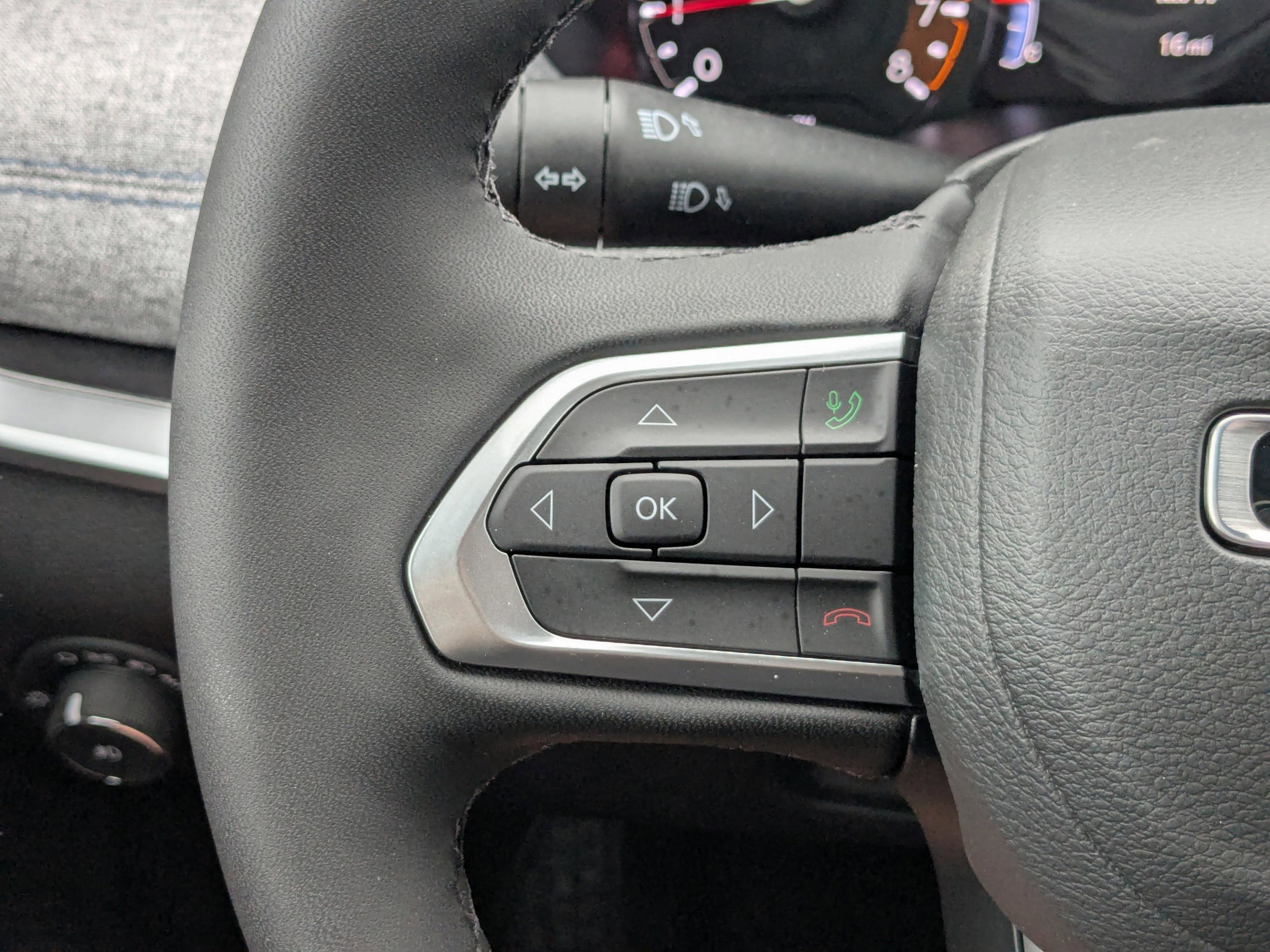 2025 Jeep Compass Latitude photo 30