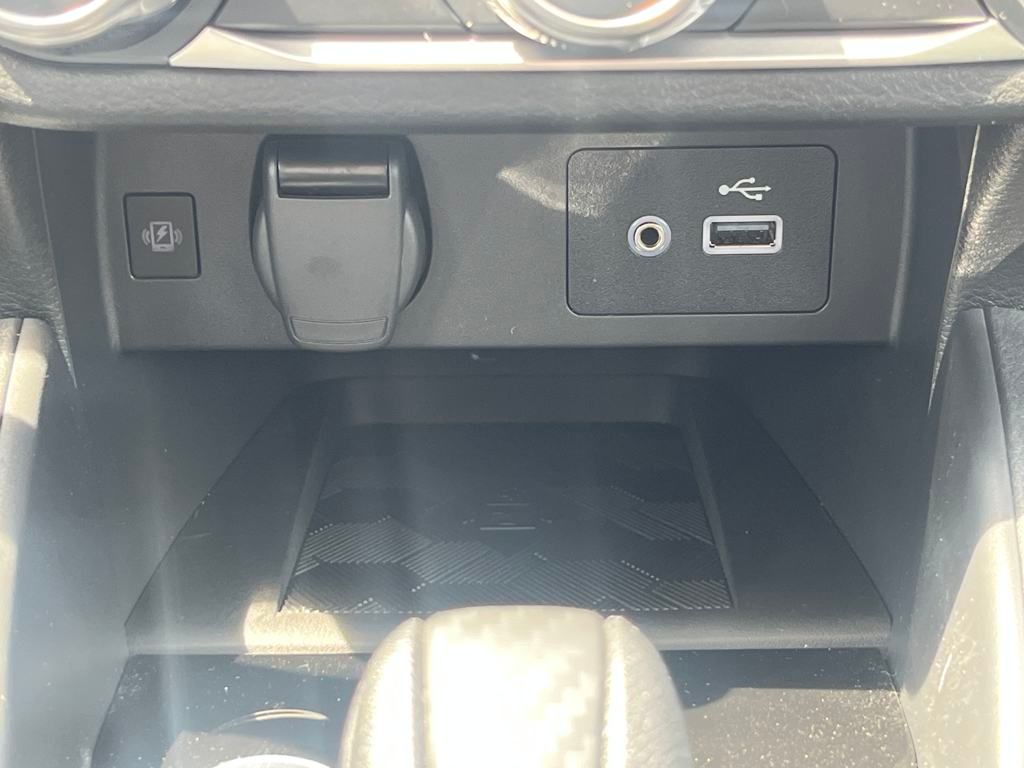 2025 Nissan Versa 1.6 SV photo 25