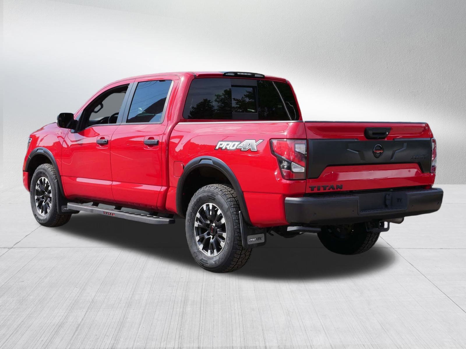 2021 Nissan Titan PRO-4X photo 4