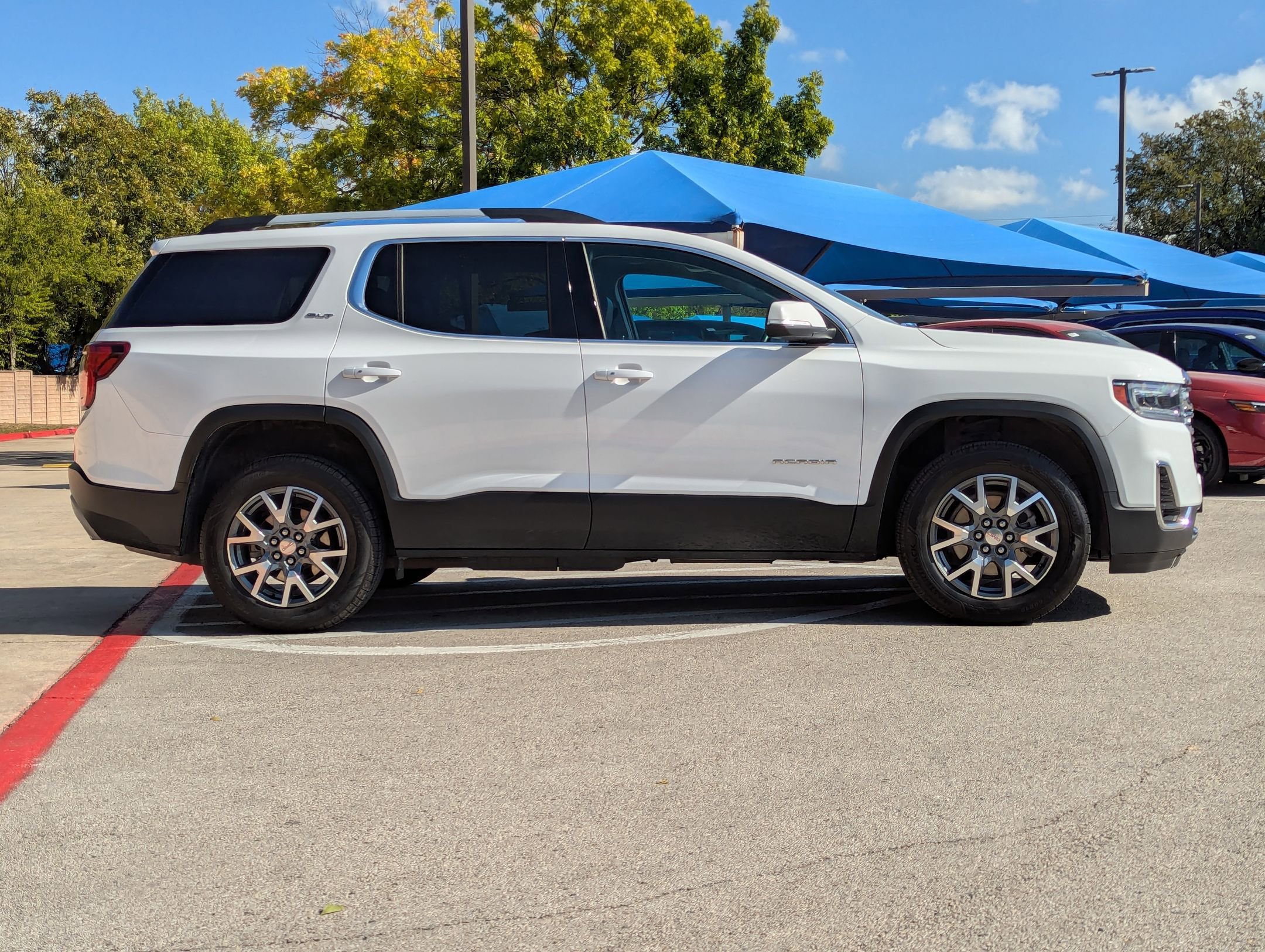 2023 Gmc Acadia SLT photo 2