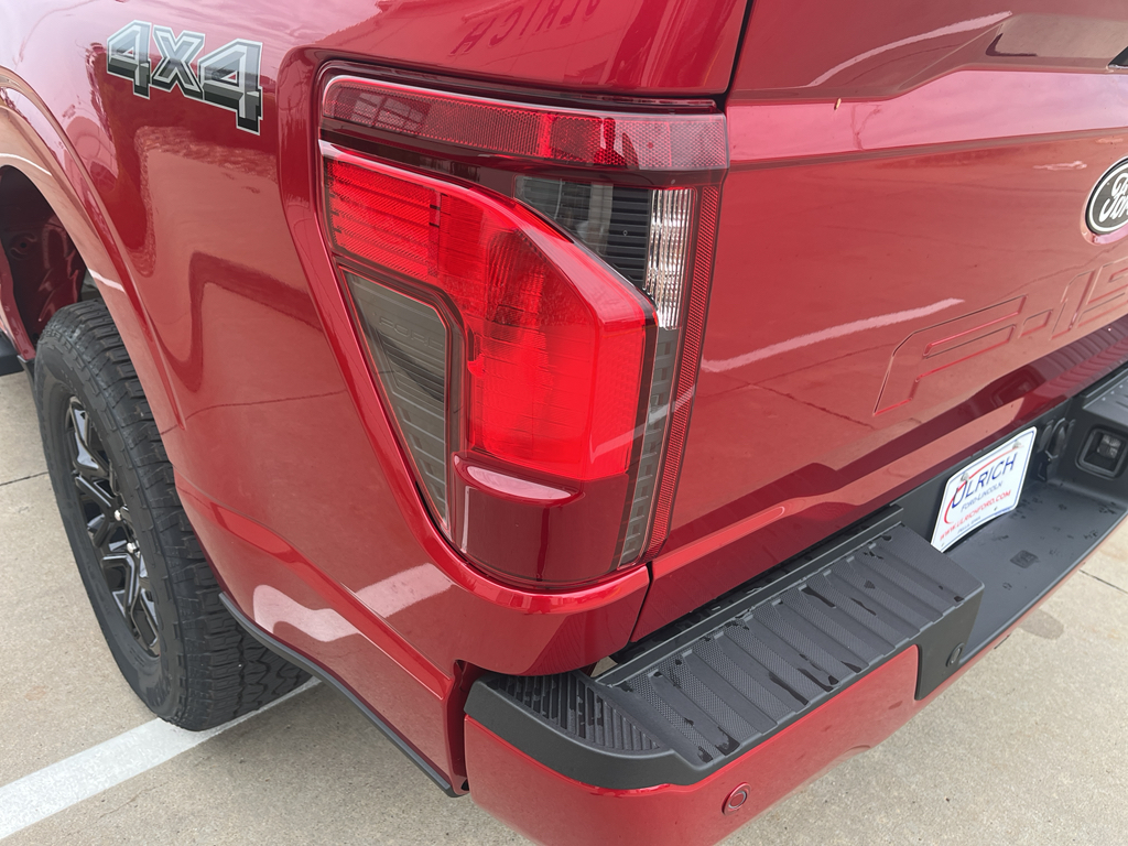2025 Ford F-150 XLT photo 14