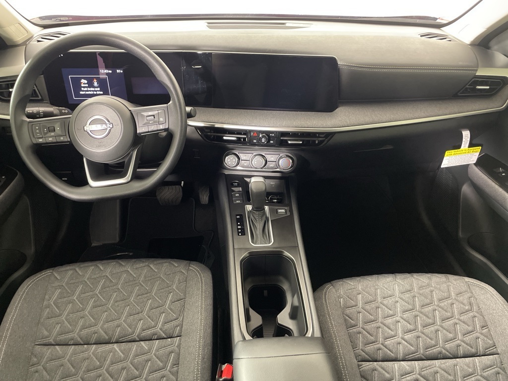 2025 Nissan Kicks SV photo 29