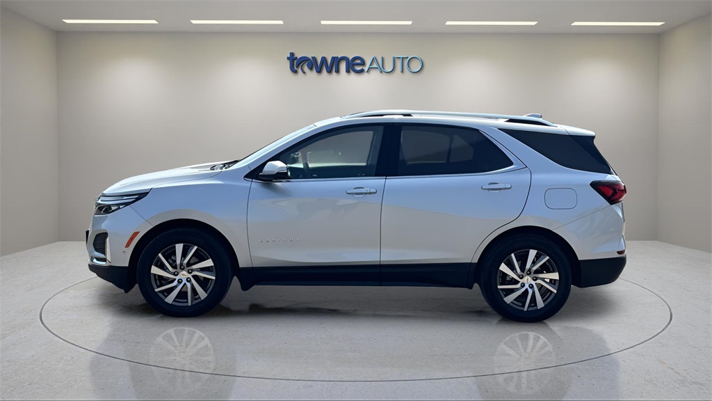 2022 Chevrolet Equinox Premier photo 2