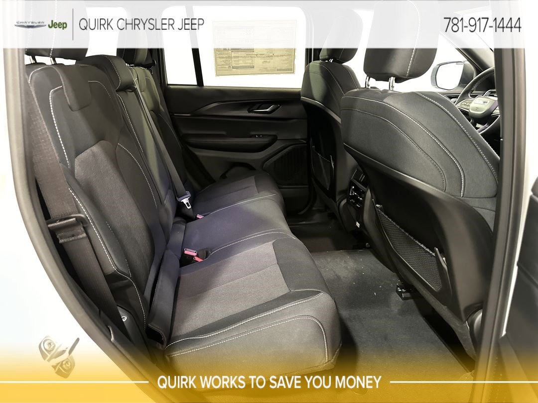 New 2025 Jeep Grand Cherokee Laredo Sport Utility in Marshfield J27587