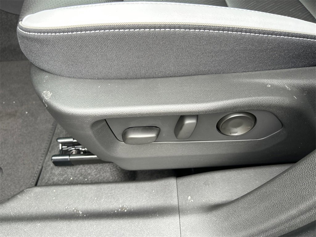 2025 BUICK ENVISION - Image 16