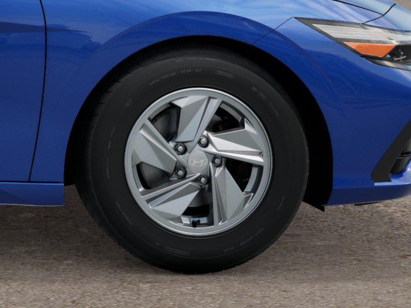 2025 Hyundai Elantra SE photo 8