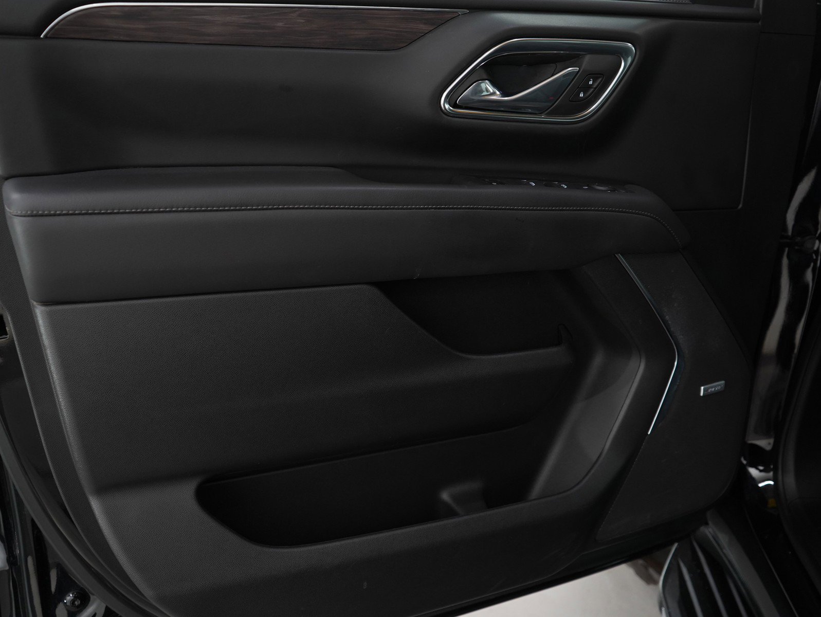 2023 Chevrolet Tahoe LT photo 16