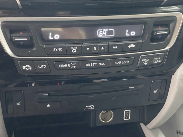 2020 Honda Pilot Touring photo 22
