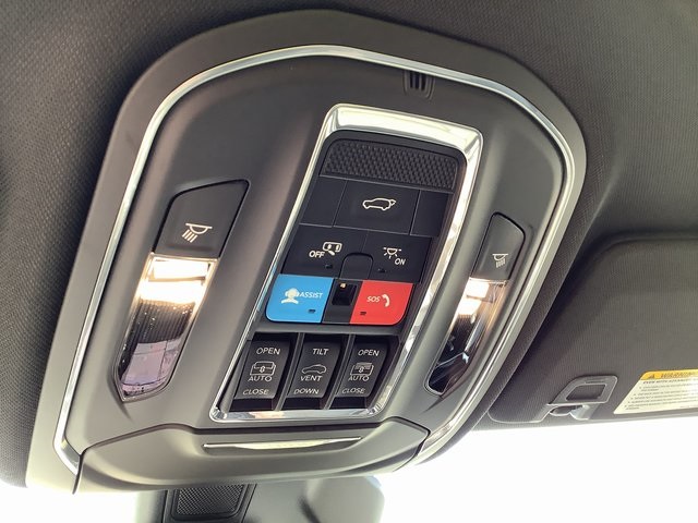 2023 Jeep Grand Cherokee Trailhawk 4xe photo 18