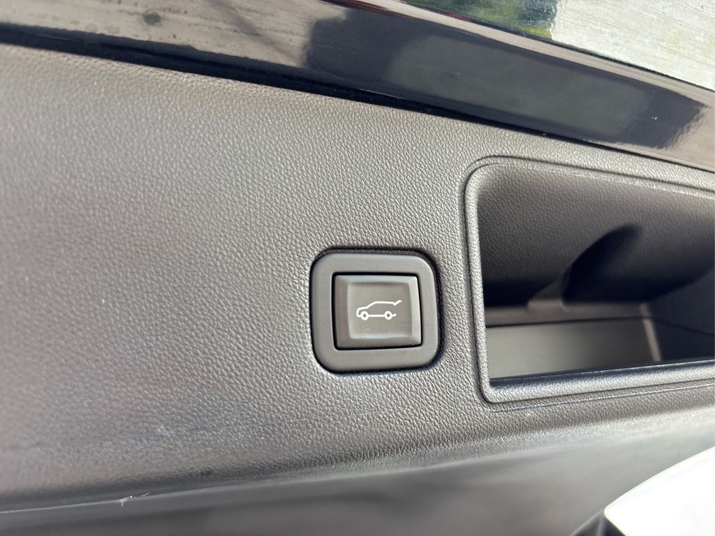 2023 Gmc Terrain Denali photo 12