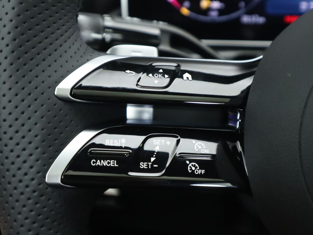 2025 Mercedes Benz C 300 photo 12