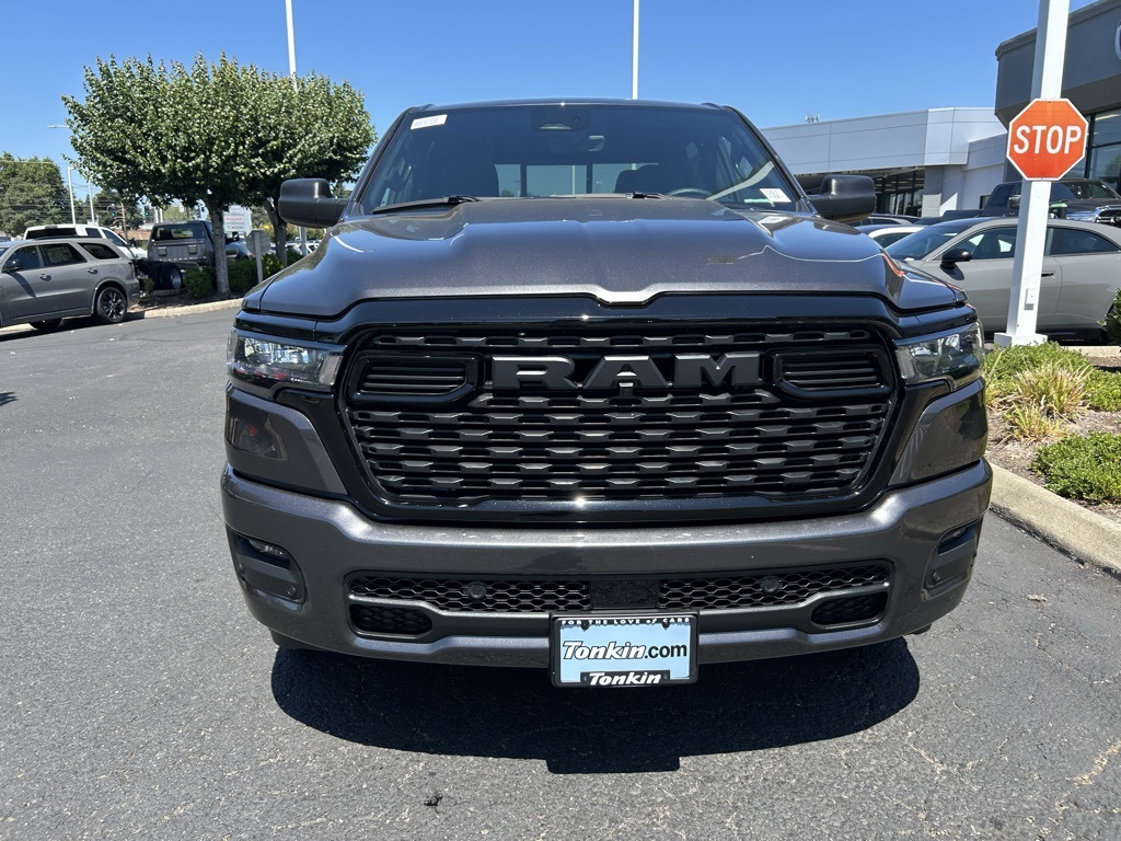 2025 Ram 1500 Tradesman photo 3
