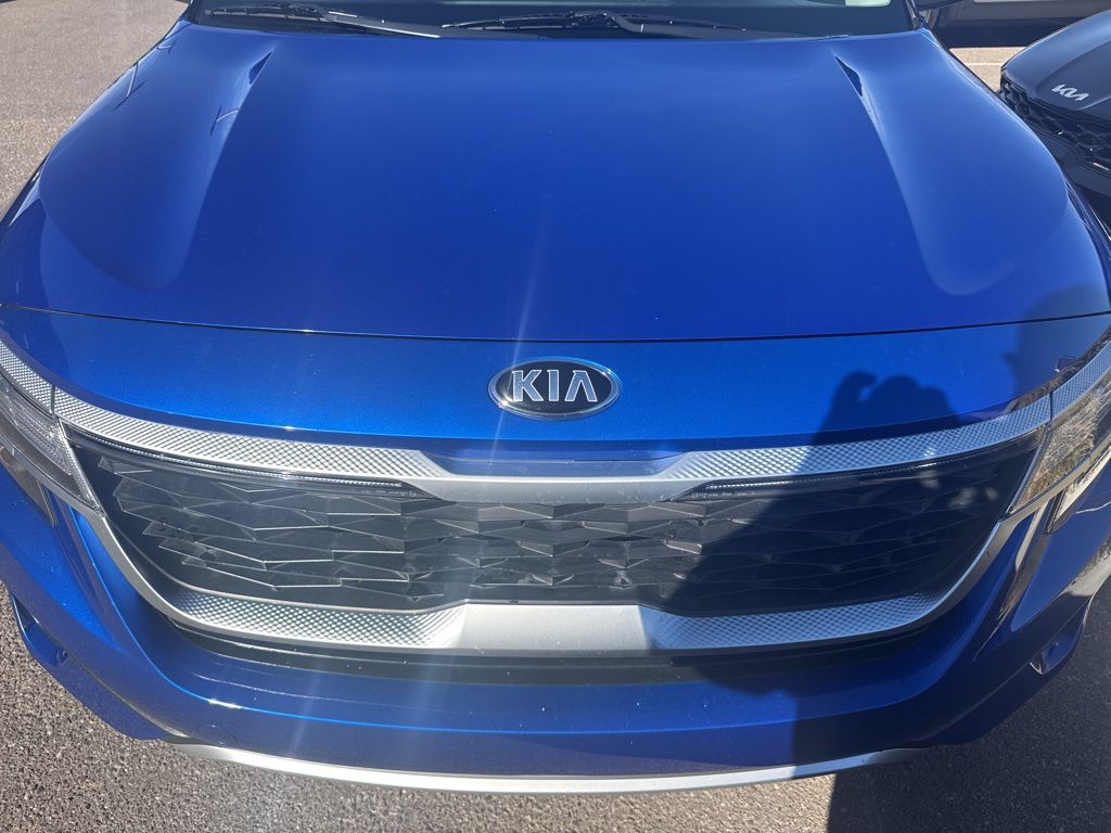 2021 Kia Seltos S photo 2