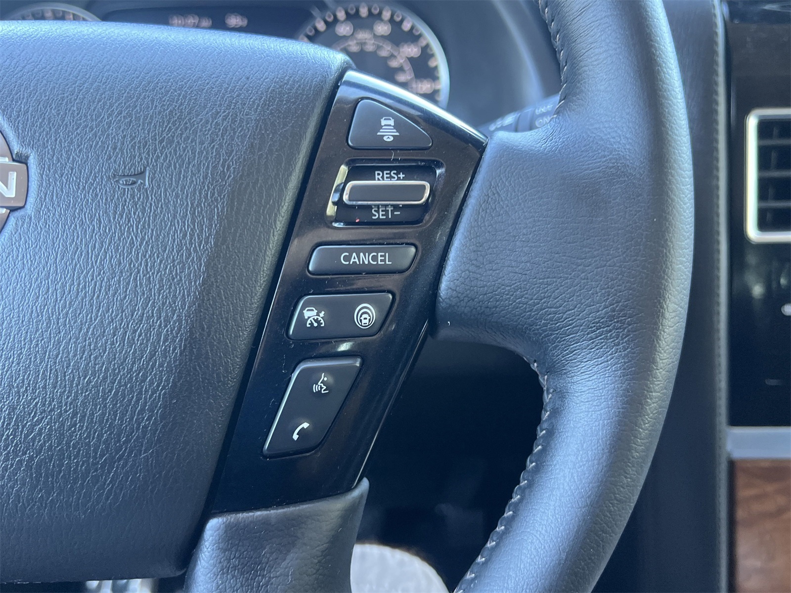 2021 Nissan Armada SL photo 12