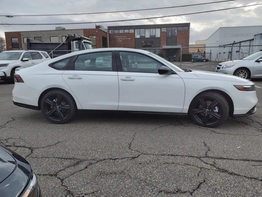 2025 Honda Accord Hybrid Sport-L photo 3