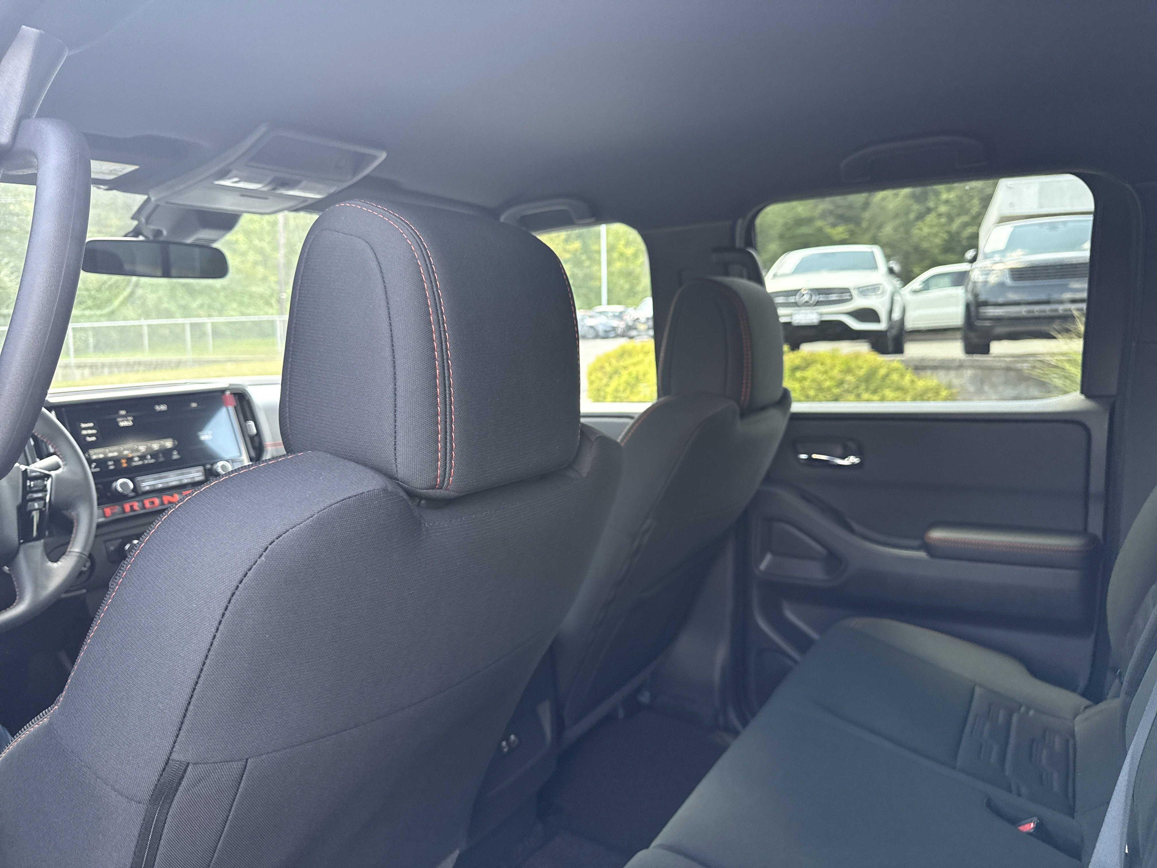 2025 Nissan Frontier Crew Cab PRO-4X photo 4
