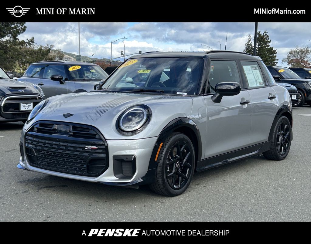 2025 MINI Hardtop 4 Door S's photo