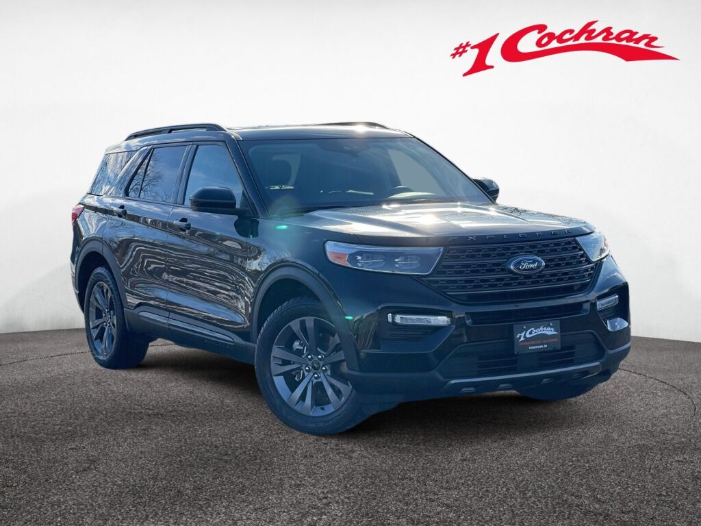 2023 Ford Explorer XLT's photo