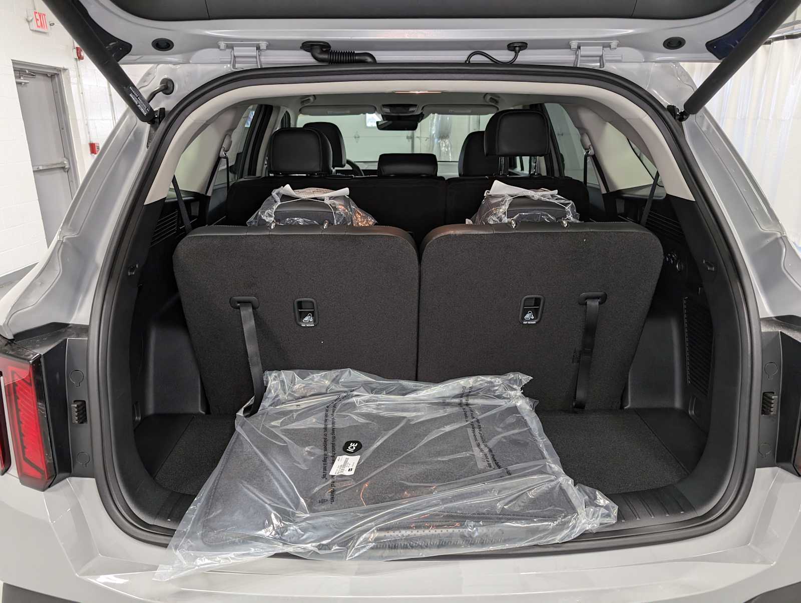 2026 Kia Sorento EX photo 9