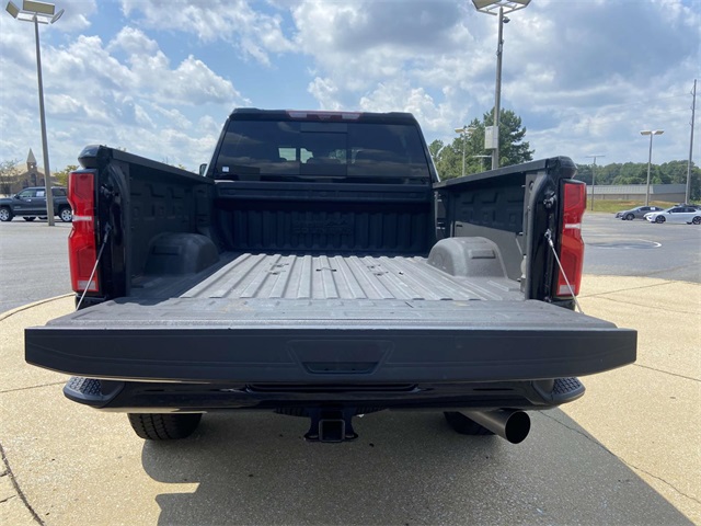 2024 Chevrolet Silverado 2500HD High Country photo 9