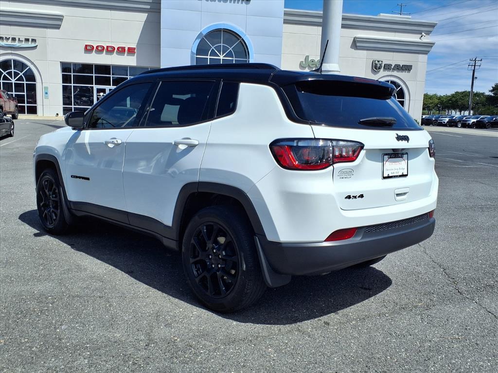 2023 Jeep Compass Altitude photo 15