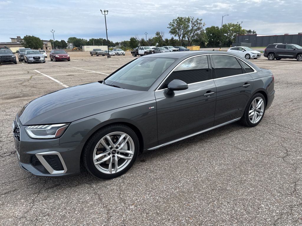 2023 Audi A4 45 S line Premium Plus Quattro photo 16