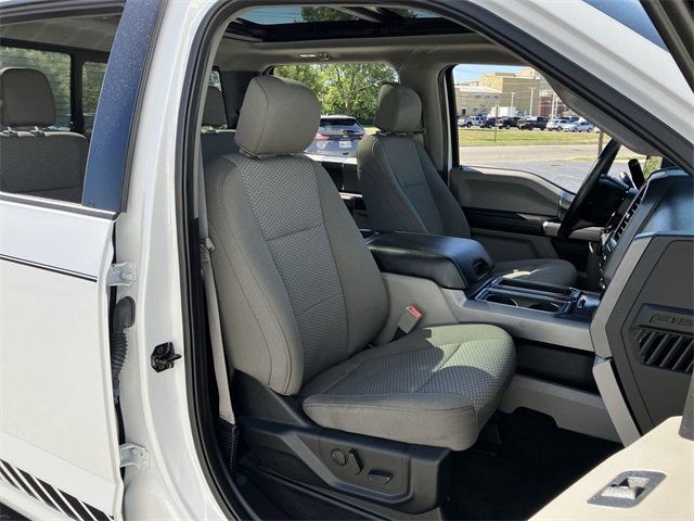 2019 Ford F-150 XLT photo 17