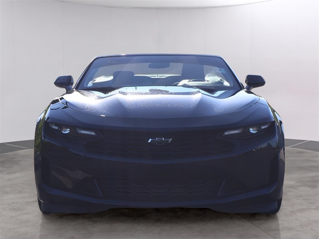 2023 Chevrolet Camaro 1LT photo 2
