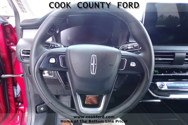 2023 Lincoln Corsair Standard photo 3