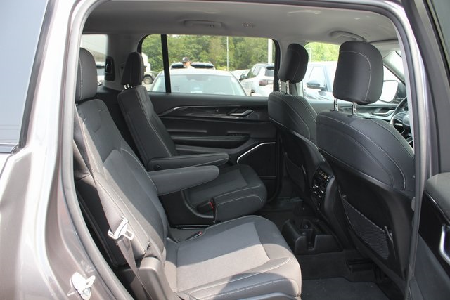 2021 Jeep Grand Cherokee Laredo photo 29