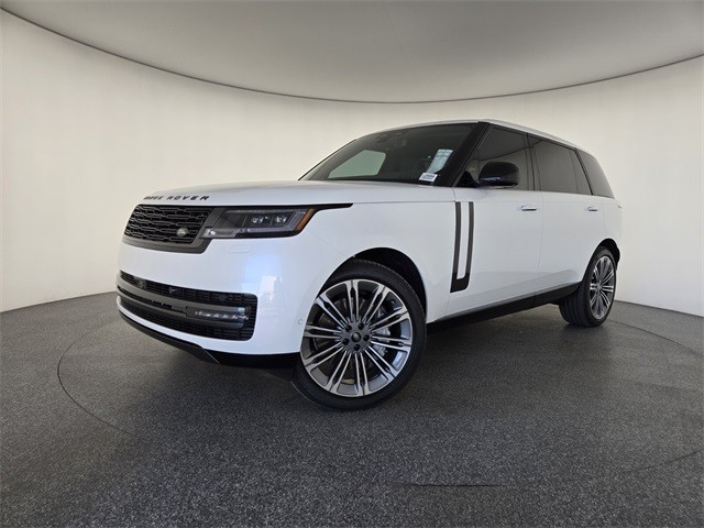 2025 Land Rover Range Rover SE's photo