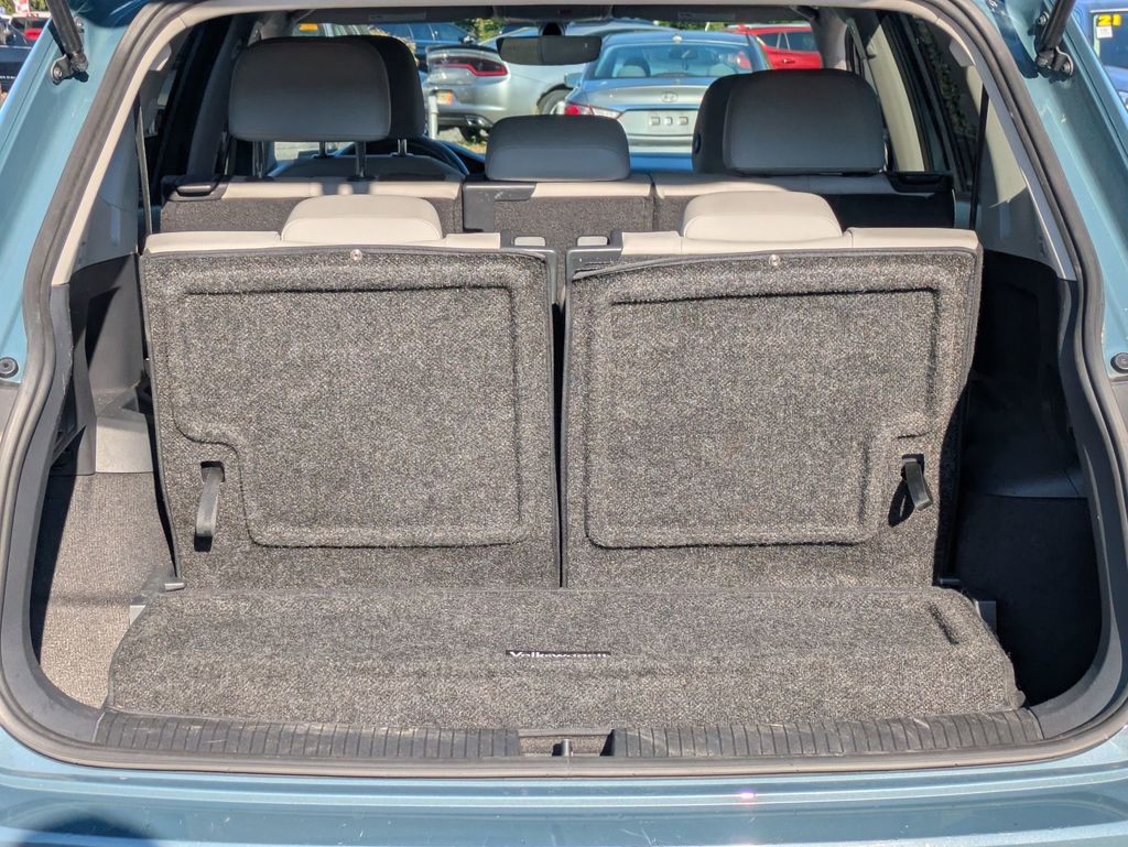 2021 Volkswagen Tiguan SE photo 24