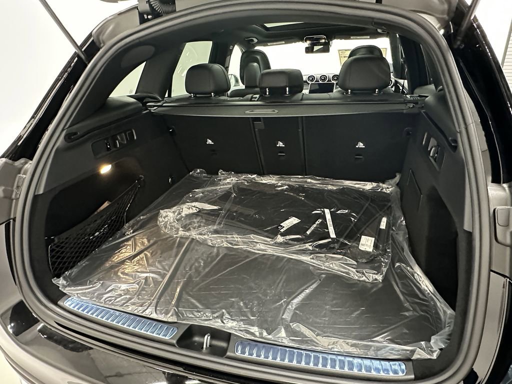2026 Mercedes Benz GLC 300 photo 19