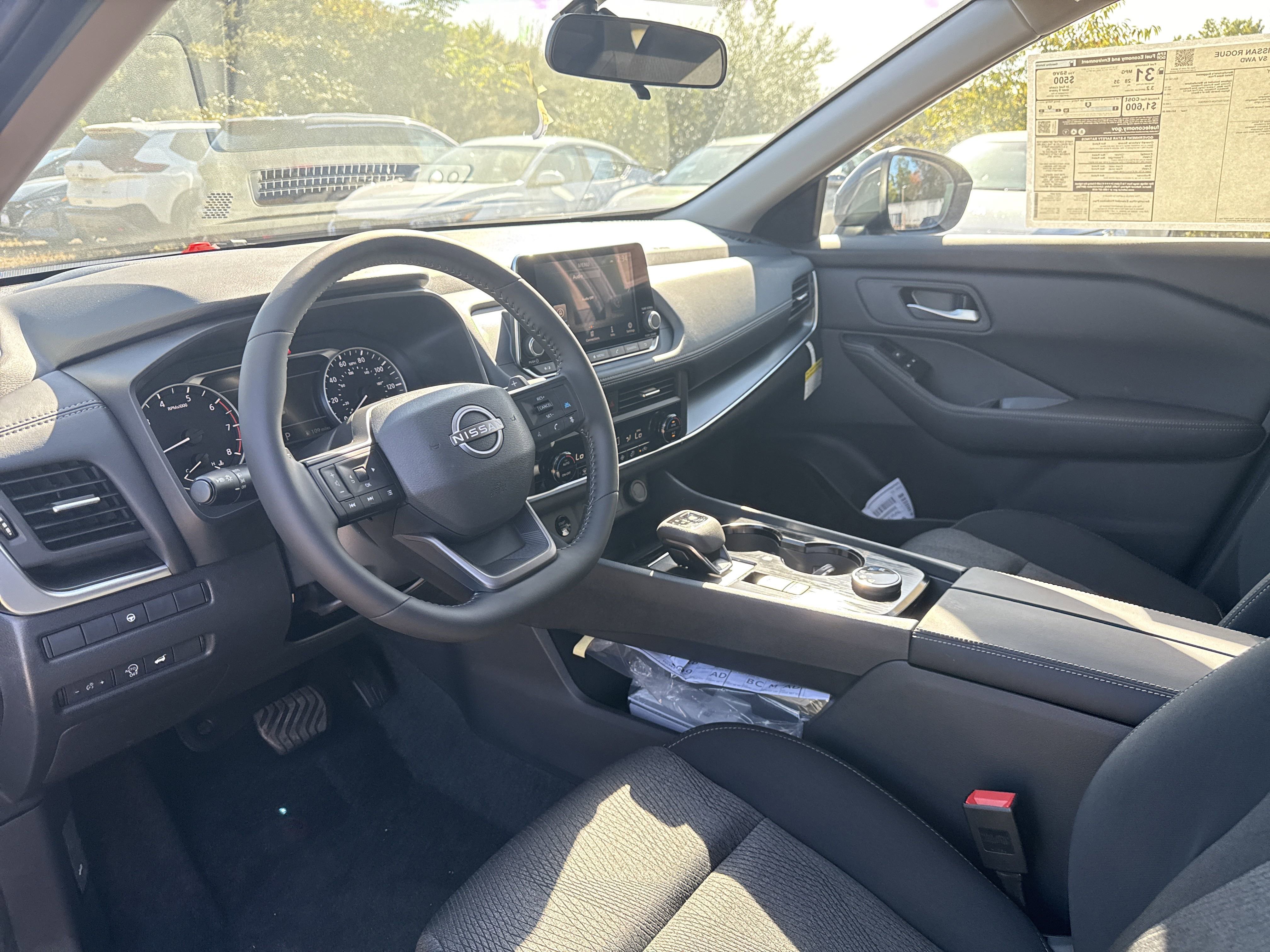 2026 Nissan Rogue SV photo 3