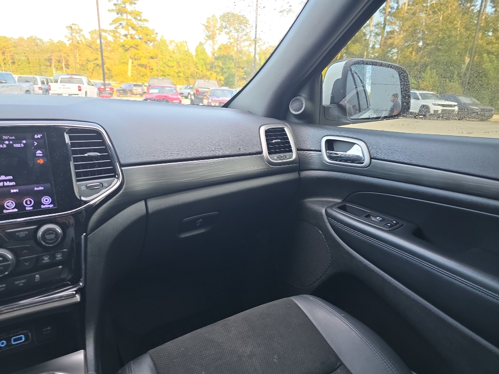 2020 Jeep Grand Cherokee Laredo E photo 17
