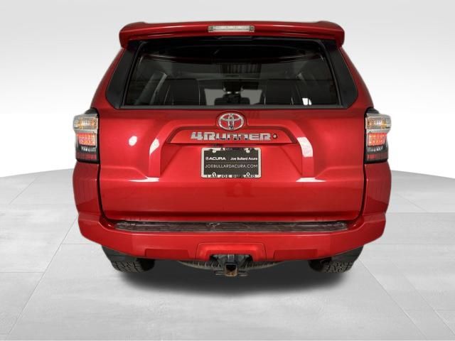 2019 Toyota 4Runner SR5 photo 4