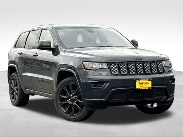 2018 Jeep Grand Cherokee Altitude's photo