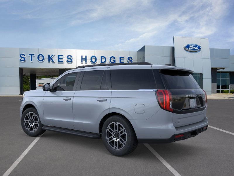 2025 Ford Expedition photo 2