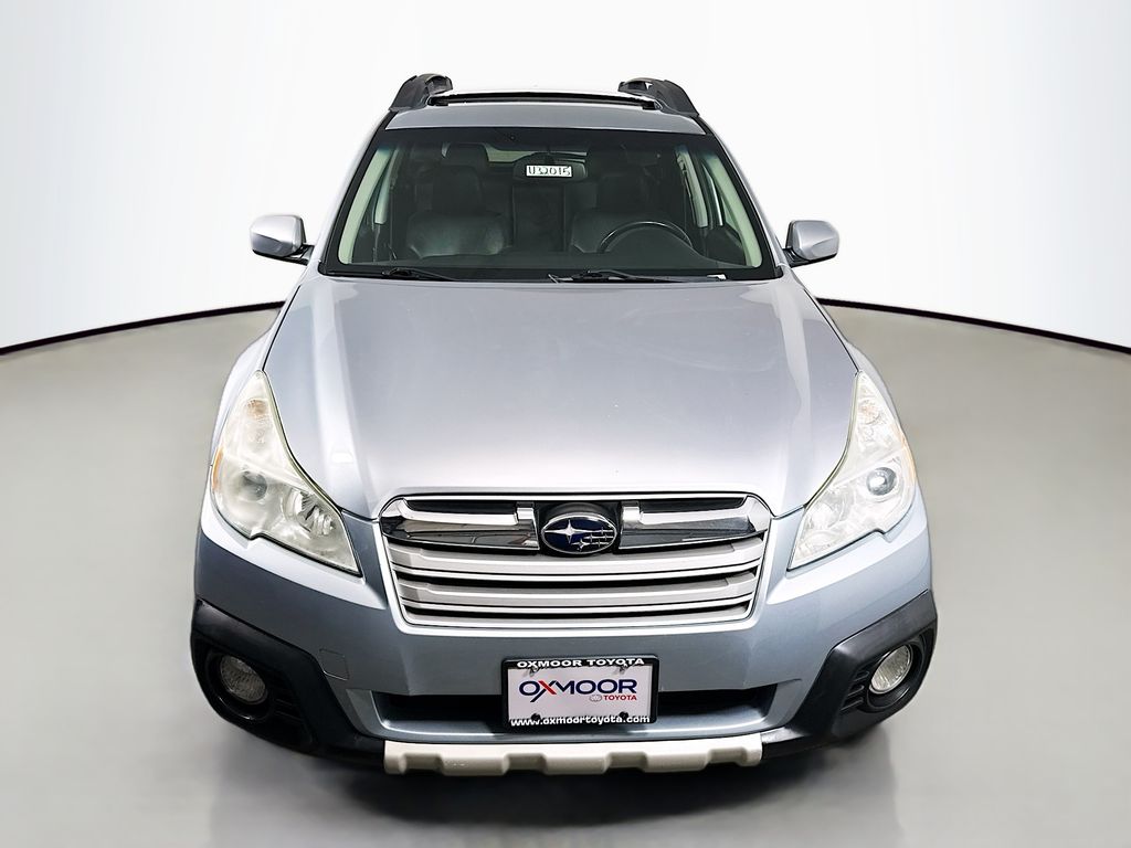 2013 Subaru Outback 2.5i Limited photo 2