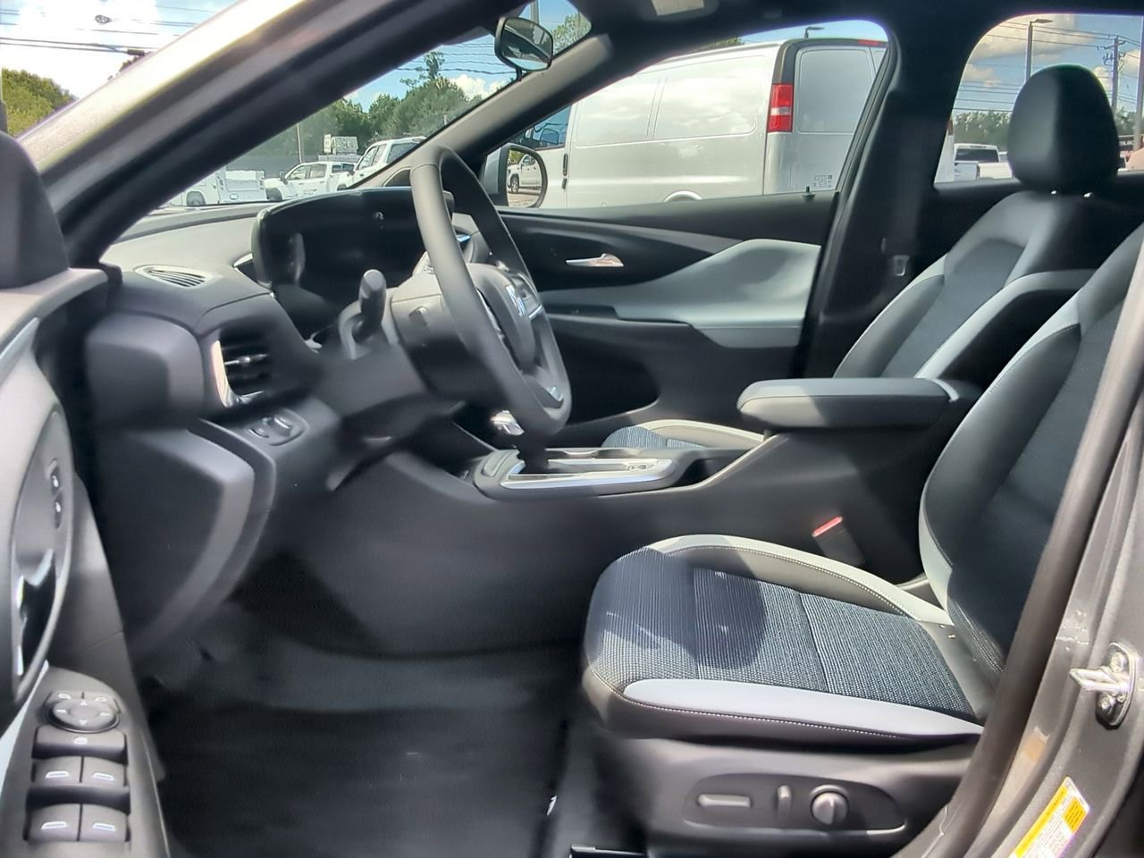 2025 Buick Envista Preferred photo 17